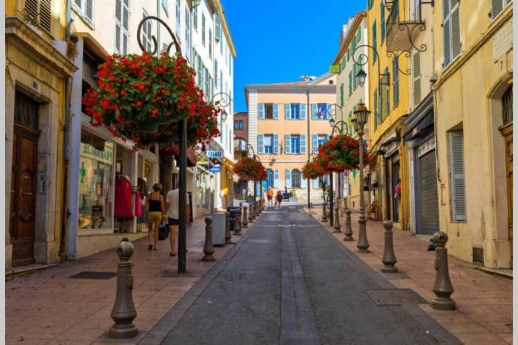 Coquet 2 Pieces Coeur Vieil Antibes Apartment Bagian luar foto